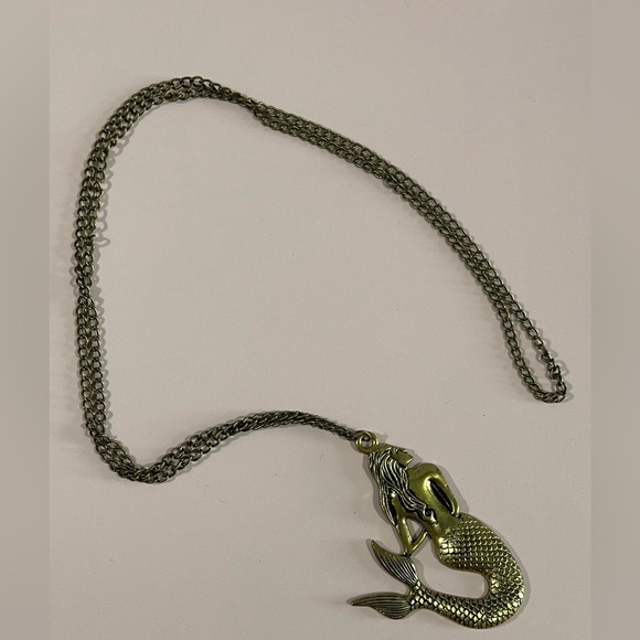 New Gold Tone Mermaid Reptile Pendant Necklace - Picture 1 of 3